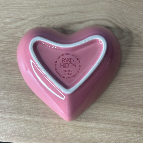Paris Hilton Pink Heart Trinket Dish (NIB) - Picture 6 of 7
